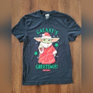 Star Wars The Mandalorian Baby Yoda Christmas Galaxy's Greetings Shirt Mens Sz M
